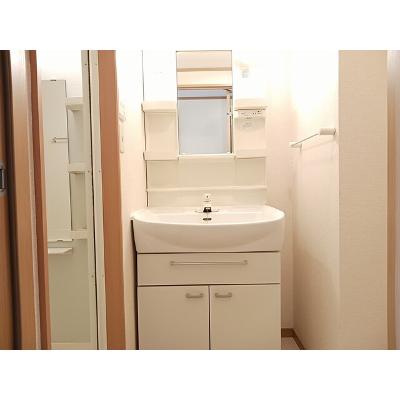 ライラック 302【管理NO：1-013213501-03020】 ★家具家電は申し込み後に搬入します 2026年07月下旬入居可能の物件画像