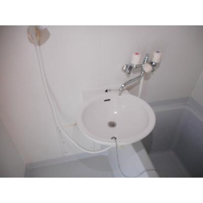 アムール英（はなぶさ） 205【管理NO：1-099446701-02050】 ★家具家電は申し込み後に搬入しますの物件画像