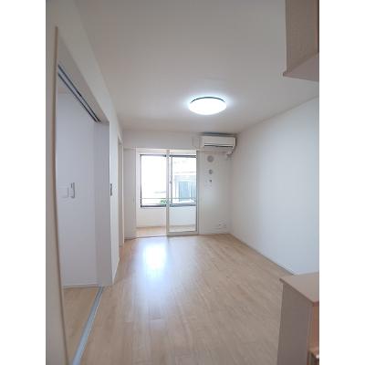 グランディール 102【管理NO：1-023051201-01020】 ★家具家電は申し込み後に搬入しますの物件画像