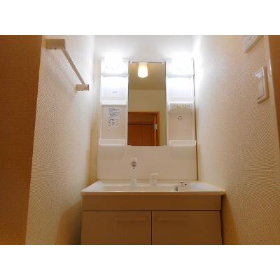 ノーブル港西　Ⅰ 202【管理NO：1-019774801-02020】 ★家具家電は申し込み後に搬入しますの物件画像