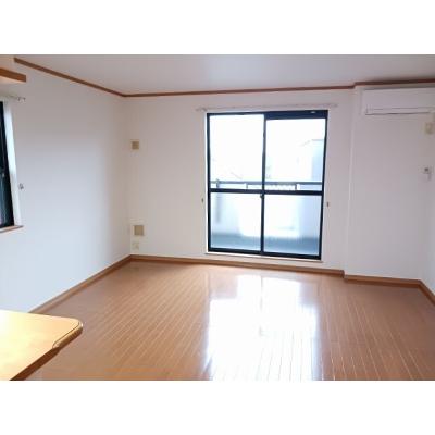 ファミリエ－ル 201【管理NO：1-013797601-02010】 ★家具家電は申し込み後に搬入しますの物件画像