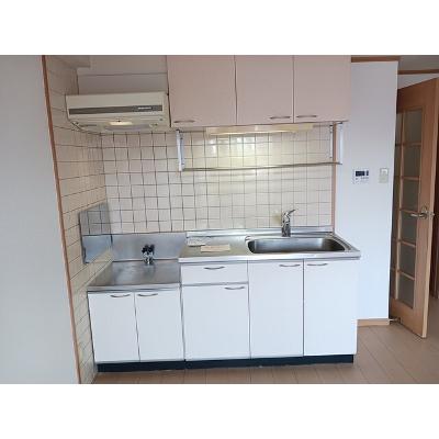 ラヴィアンローズＢ 302【管理NO：1-011058702-03020】 ★家具家電は申し込み後に搬入しますの物件画像