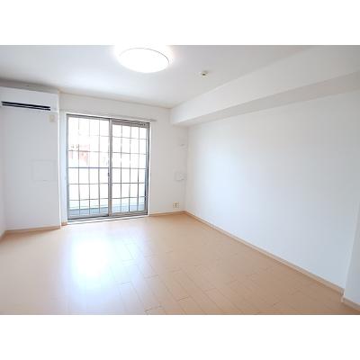 グランデールⅡ 103【管理NO：1-014585302-01030】 ★家具家電は申し込み後に搬入します★の物件画像
