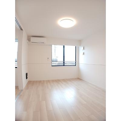 ファミリアーレ 201【管理NO：1-028564901-02010】 ★家具家電は申し込み後に搬入しますの物件画像