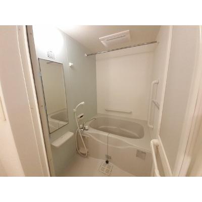 Ｌａ　Ｖｉｄａ 102【管理NO：1-014816501-01020】 ★家具家電は申し込み後に搬入しますの物件画像