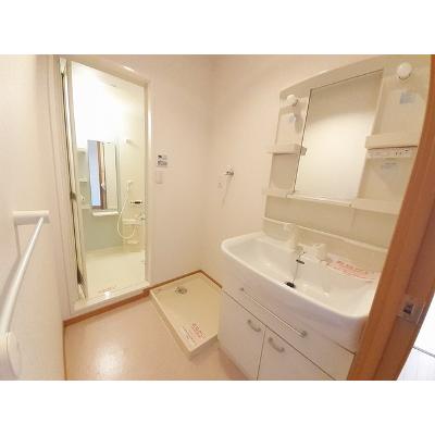 グロワール 101【管理NO：1-014443601-01010】 ★家具家電は申し込み後に搬入しますの物件画像