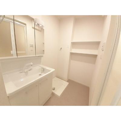 Ｉ・ＲＯ・ＨＡ　Ⅱ 101【管理NO：1-026046102-01010】 ★家具家電は申し込み後に搬入しますの物件画像