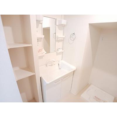 テスラ　Ｂ 103【管理NO：1-021569502-01030】 ★家具家電は申し込み後に搬入しますの物件画像