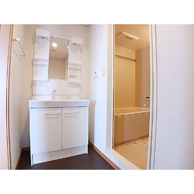 グラシエ 405【管理NO：1-014338201-04040】 ★家具家電は申し込み後に搬入しますの物件画像