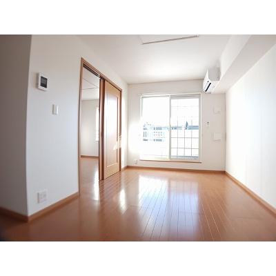 リバーサイドホヅミⅠ 203【管理NO：1-014158701-02030】 ★家具家電は申し込み後に搬入しますの物件画像