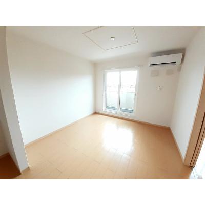 ノイ・シェーネ 203【管理NO：1-016512301-02030】 ★家具家電は申し込み後に搬入しますの物件画像