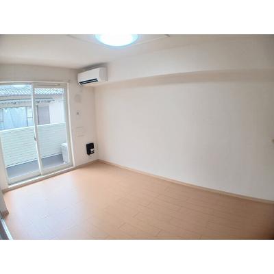 モデレートＢ 102【管理NO：1-015838702-01020】 ★家具家電は申し込み後に搬入しますの物件画像