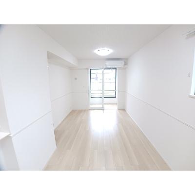 ベルカーナ　幸（コウ） 101【管理NO：1-028376201-01010】 ★家具家電は申し込み後に搬入しますの物件画像