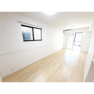 グローブ　Ｂ 105【管理NO：1-027565302-01040】 ★家具家電は申し込み後に搬入しますの物件画像