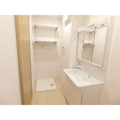 Ｒｅｄｉａ（レディア） 106【管理NO：1-025621701-01050】 ★家具家電は申し込み後に搬入しますの物件画像