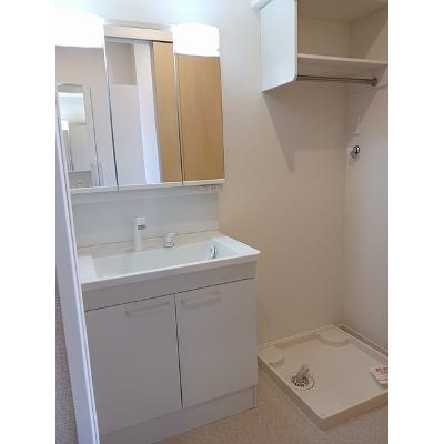 エアリー 101【管理NO：1-024599901-01010】 ★家具家電は申し込み後に搬入しますの物件画像