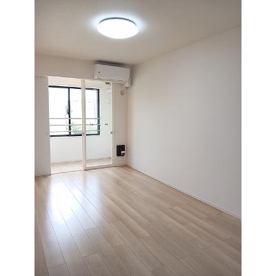 ルークス 202【管理NO：1-028585701-02020】 ★家具家電は申し込み後に搬入します★の物件画像