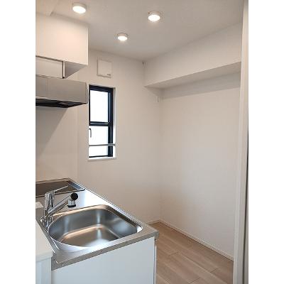 ルークス 201【管理NO：1-028585701-02010】 ★家具家電は申し込み後に搬入します★の物件画像