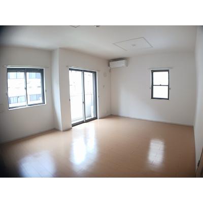 プラシードⅣ 102【管理NO：1-017539601-01020】 ★家具家電は申し込み後に搬入しますの物件画像