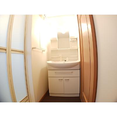 フィオーレ・ジーリョ 203【管理NO：1-014506501-02030】 ★家具家電は申し込み後に搬入します★の物件画像