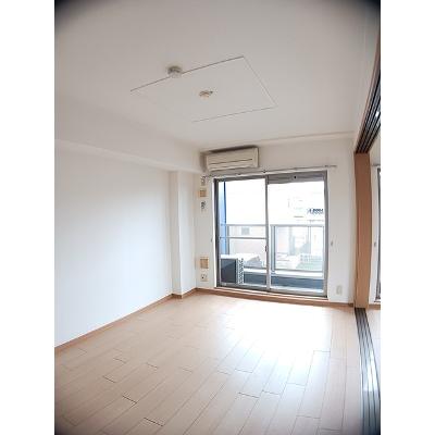 イーメゾンズ豊倉 208【管理NO：1-012740301-02070】 ★家具家電は申し込み後に搬入しますの物件画像