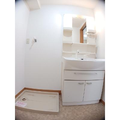 イーメゾンズ豊倉 208【管理NO：1-012740301-02070】 ★家具家電は申し込み後に搬入しますの物件画像
