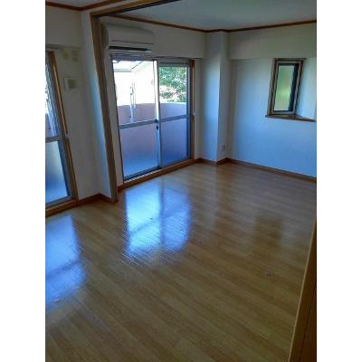 ラモーリ緑 201【管理NO：1-012482201-02010】 ★家具家電は申し込み後に搬入します 2026年07月下旬入居可能の物件画像