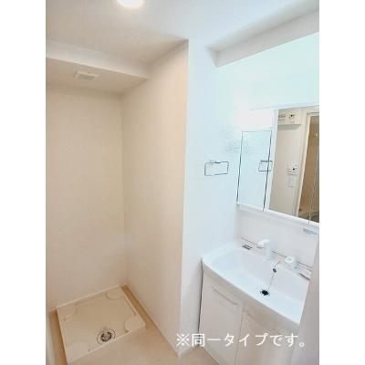 グラース　アン 101【管理NO：1-028358101-01010】 ★家具家電は申し込み後に搬入します 2026年08月上旬入居可能の物件画像
