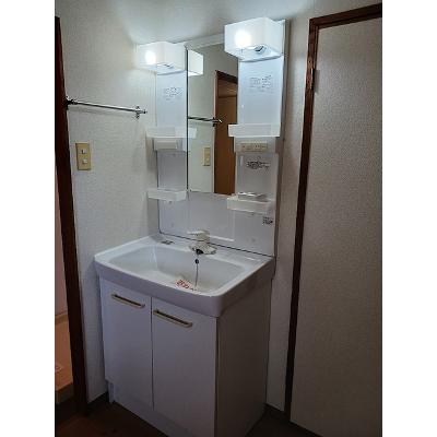 セントラル笠木 102【管理NO：1-002883301-01020】 ★家具家電は申し込み後に搬入します★の物件画像