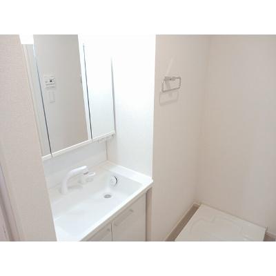 カーサ　ウーノ　グランデ 105【管理NO：1-028235001-01040】 ★家具家電は申し込み後に搬入します 2026年07月下旬入居可能の物件画像