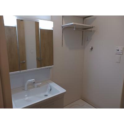 ラシア　Ⅲ 205【管理NO：1-027456001-02040】 ★家具家電は申し込み後に搬入しますの物件画像