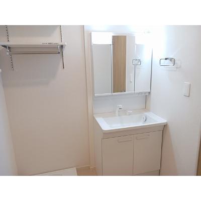 ローレル　Ⅱ 101【管理NO：1-027403802-01010】 ★家具家電は申し込み後に搬入しますの物件画像