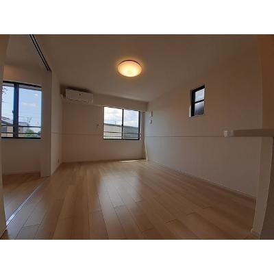 ヤパンサラゲヨ 201【管理NO：1-026982401-02010】 ★家具家電は申し込み後に搬入します★の物件画像