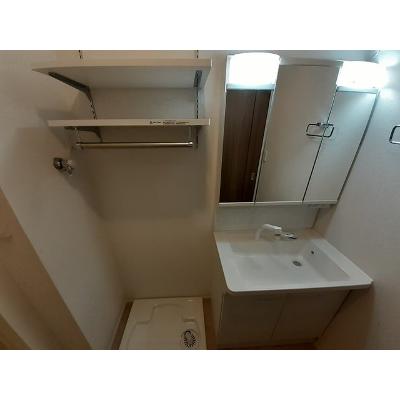 ヤパンサラゲヨ 201【管理NO：1-026982401-02010】 ★家具家電は申し込み後に搬入します★の物件画像