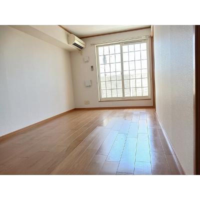 エトワール・シャン 206【管理NO：1-013356501-02050】 ★家具家電は申し込み後に搬入しますの物件画像