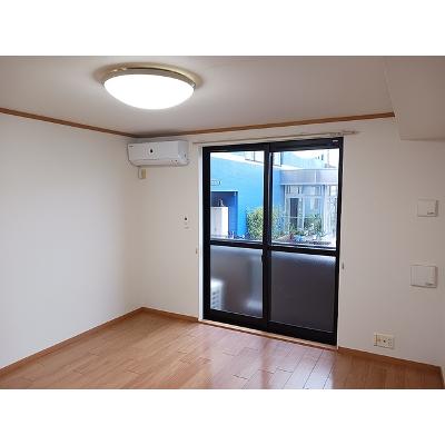 アンソレイエ　ガルデン 102【管理NO：1-013160001-01020】 ★家具家電は申し込み後に搬入します★の物件画像