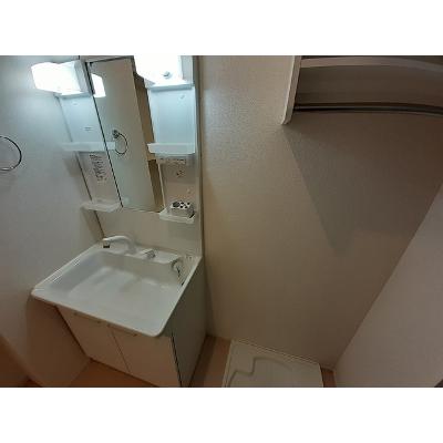 ツヴァイ中川 102【管理NO：1-022874201-01020】 ★家具家電は申し込み後に搬入します★の物件画像