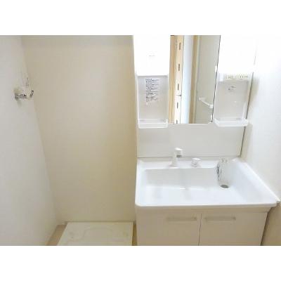 ローズハウス　ＯＺ　Ⅲ 102【管理NO：1-020550102-01020】 ★家具家電は申し込み後に搬入しますの物件画像