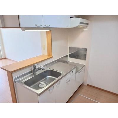 フォー　シーズンズ 103【管理NO：1-015283501-01030】 ★家具家電は申し込み後に搬入しますの物件画像