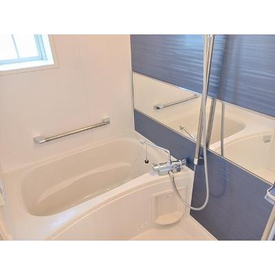 フォー　シーズンズ 103【管理NO：1-015283501-01030】 ★家具家電は申し込み後に搬入しますの物件画像