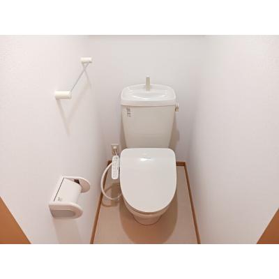 フォー　シーズンズ 103【管理NO：1-015283501-01030】 ★家具家電は申し込み後に搬入しますの物件画像