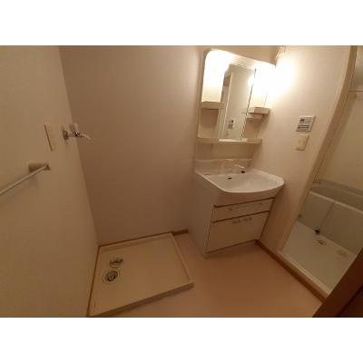 ビューティフル　ムーン　Ⅱ 203【管理NO：1-014555602-02030】 ★家具家電は申し込み後に搬入します★の物件画像