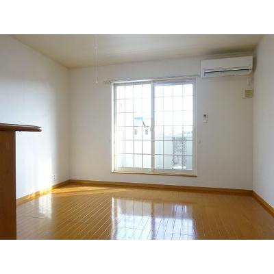 エピナール 201【管理NO：1-014315301-02010】 ★家具家電は申し込み後に搬入します★の物件画像
