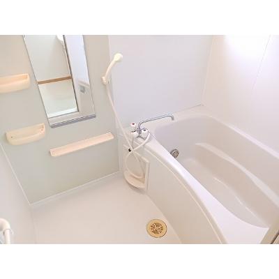 グランメゾンⅠ 101【管理NO：1-012717101-01010】 ★家具家電は申し込み後に搬入しますの物件画像