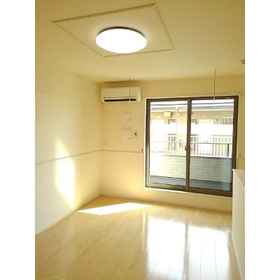 メゾン　デュ　ベル　アルブル 101【管理NO：1-021335801-01010】 ★家具家電は申し込み後に搬入します★の物件画像