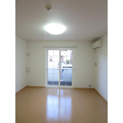 シェーンフリューリングⅠ 103【管理NO：1-016211201-01030】 ★家具家電は申し込み後に搬入しますの物件画像