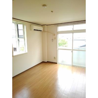 アーバンシー 2A【管理NO：1-004205201-02010】 ★家具家電は申し込み後に搬入しますの物件画像