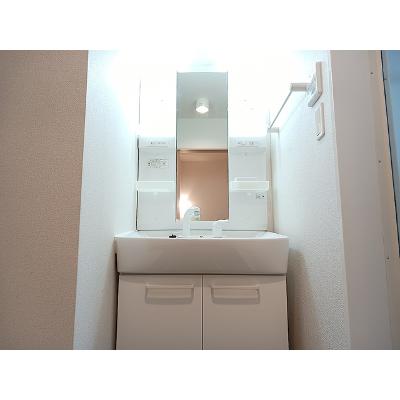 ベッロ　ジーリョⅡ 201【管理NO：1-018061401-02010】 ★家具家電は申し込み後に搬入しますの物件画像