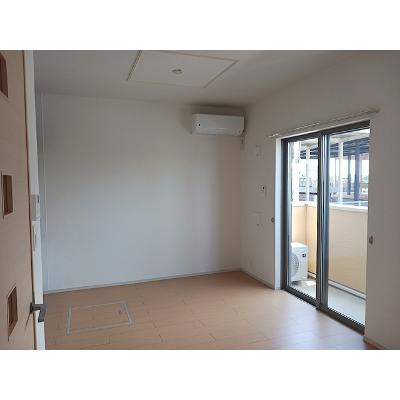 ブリリアント寺家ⅡＡ 101【管理NO：1-017680301-01010】 ★家具家電は申し込み後に搬入しますの物件画像