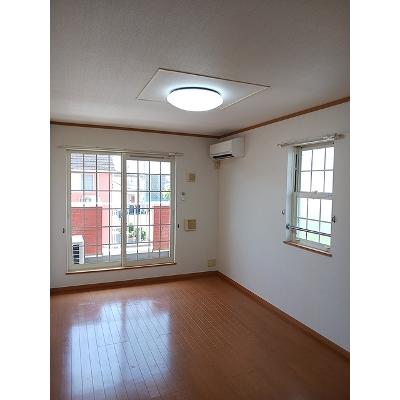 シュープリーム　Ａ棟 205【管理NO：1-012669801-02040】 ★家具家電は申し込み後に搬入しますの物件画像